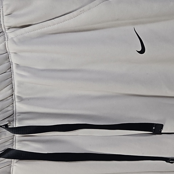 Nike Women’s Sweat Pants Bottom Zip White and Black Size Medium Drawstring - Picture 2 of 11